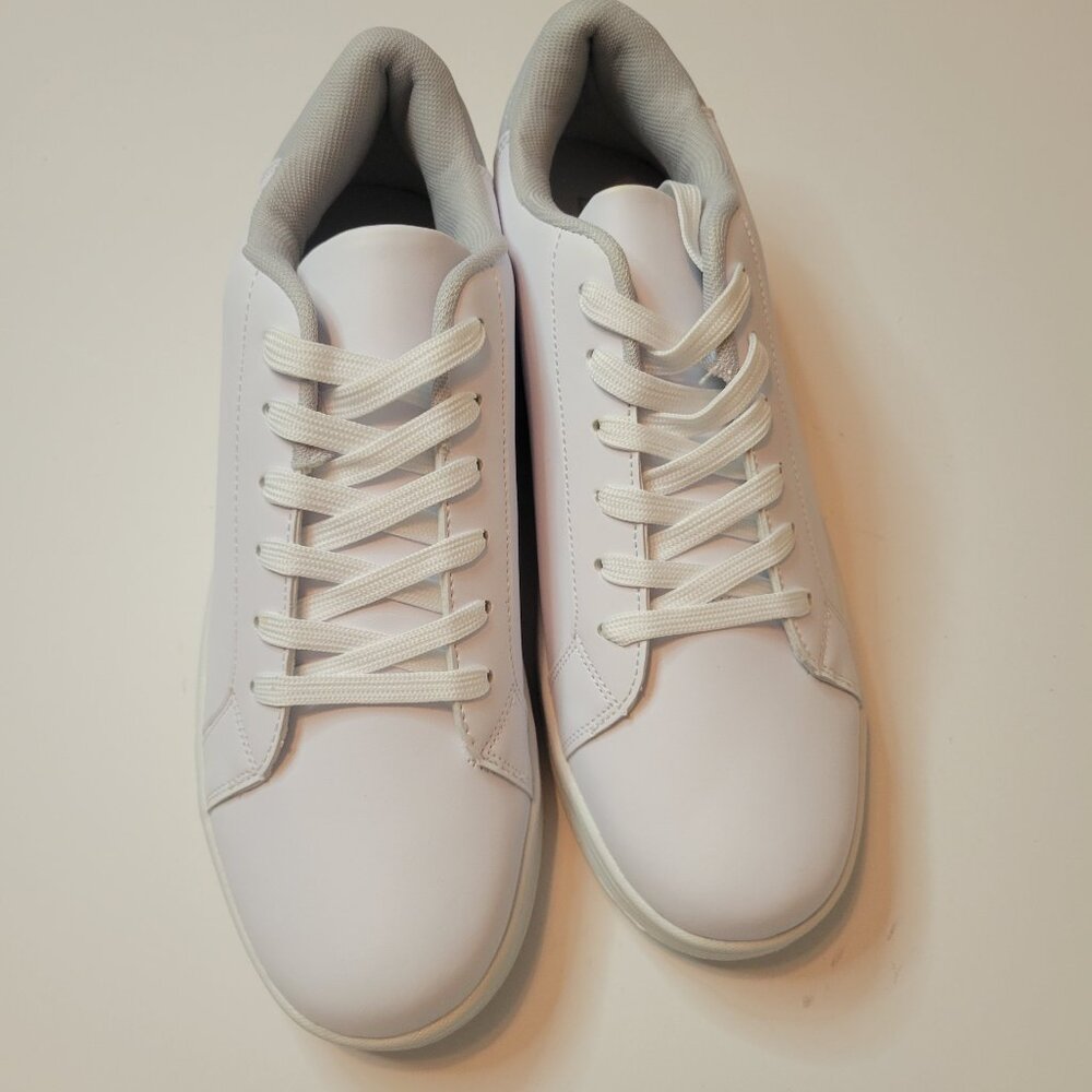 ASOS Men Truffle Collection Lace Up Trainer in white with grey tab Size US 9 NW